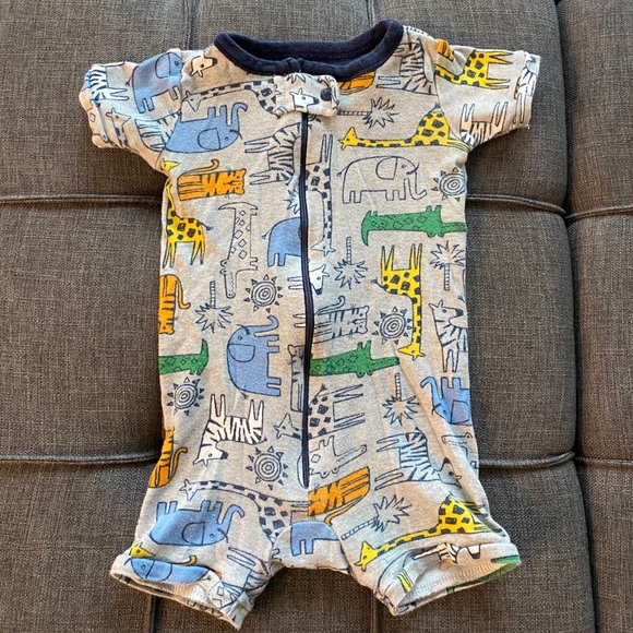Baby Short Sleeve Cropped Pajamas- Animals - Picture 1 of 1